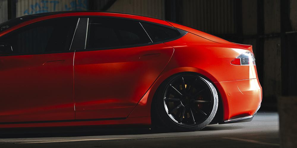 Tesla S